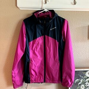 Columbia wind breaker
